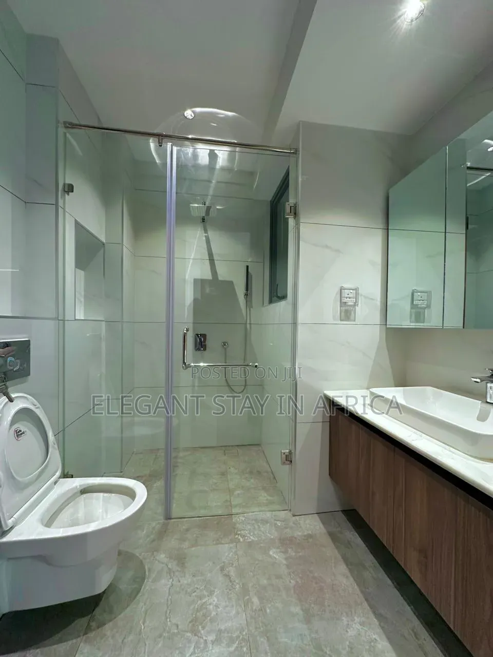 3bdrm Apartment in Westlands, Raphta Road Area for rent