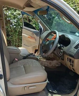 Toyota Hilux 2013 Gray