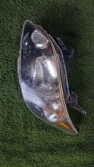 Mazda MPV Headlights