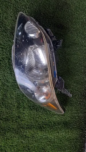 Mazda MPV Headlights
