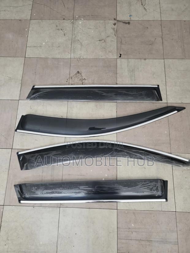 Fielder 2001-2006 Original Windbreakers | Window Visors - thumbnail 2