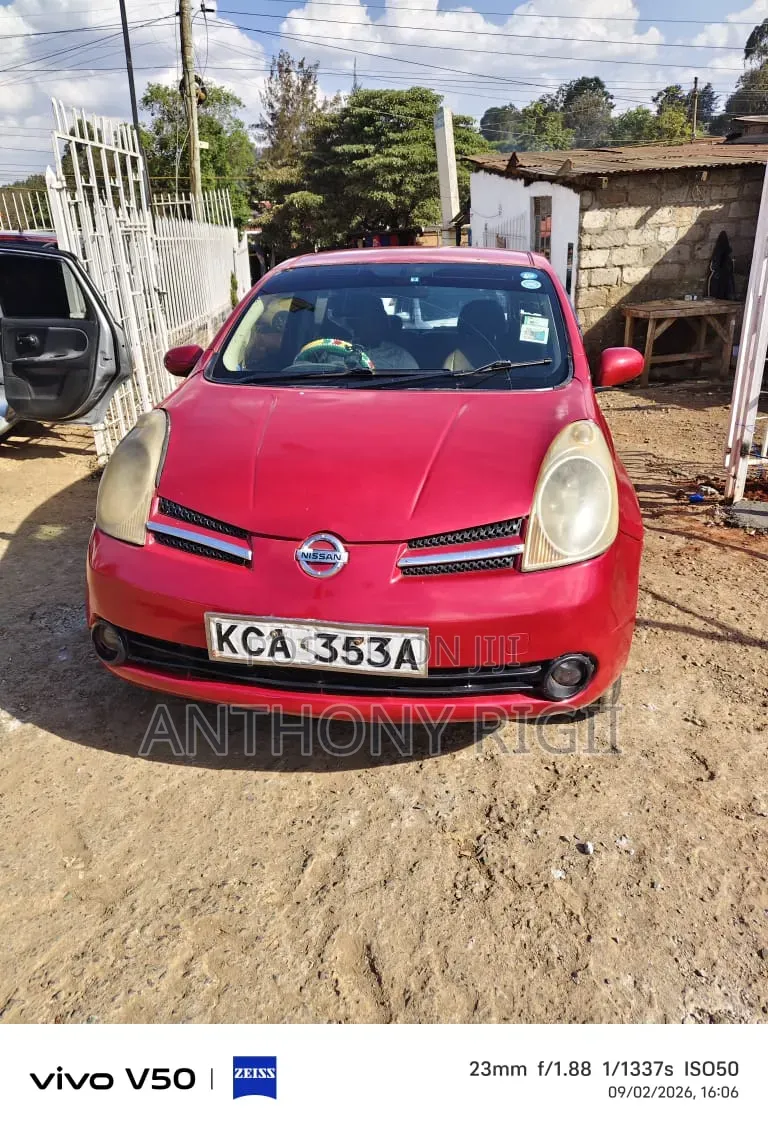 Nissan Note 2009 Red