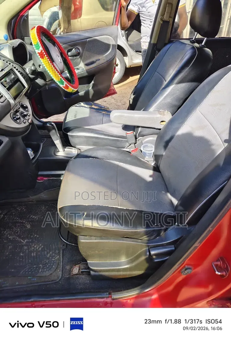 Nissan Note 2009 Red