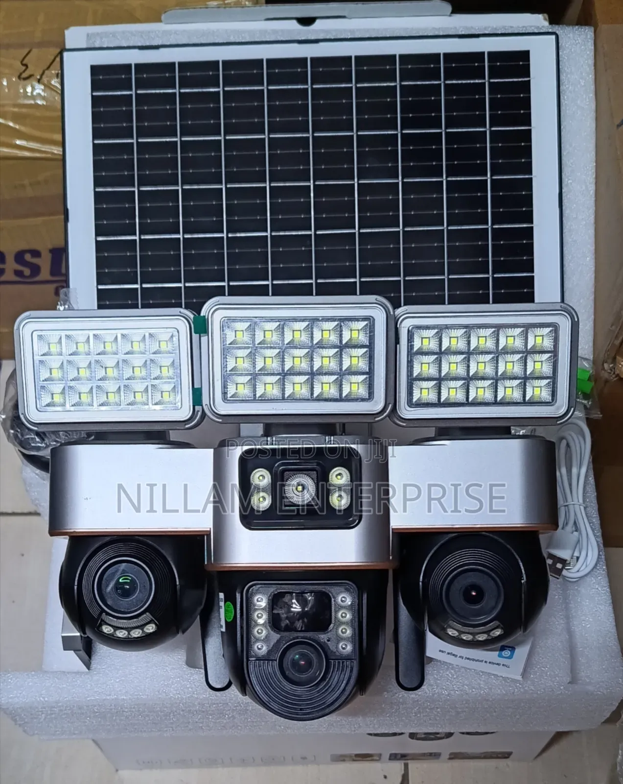 4G Triple Lens Solar CCTV With 3 Solar Lights