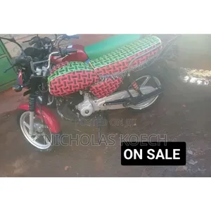 Bajaj Boxer 125 2026 Red