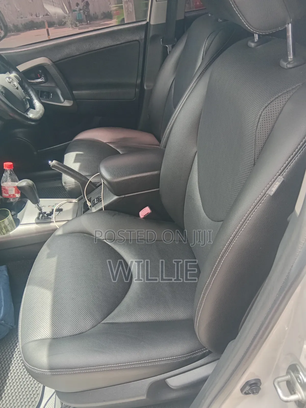 Toyota Vanguard 2013 White