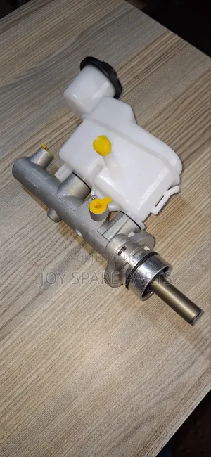 Hilux Vigo Master Cylinder