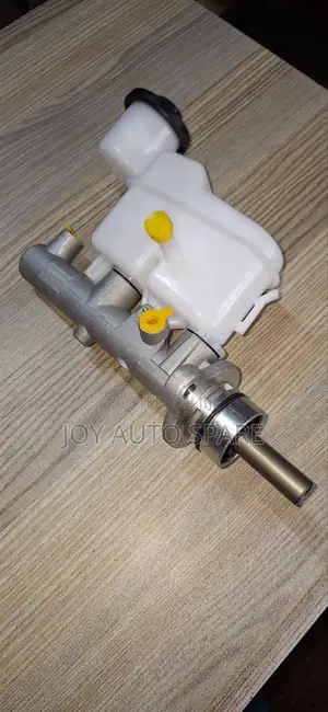 Hilux Vigo Master Cylinder