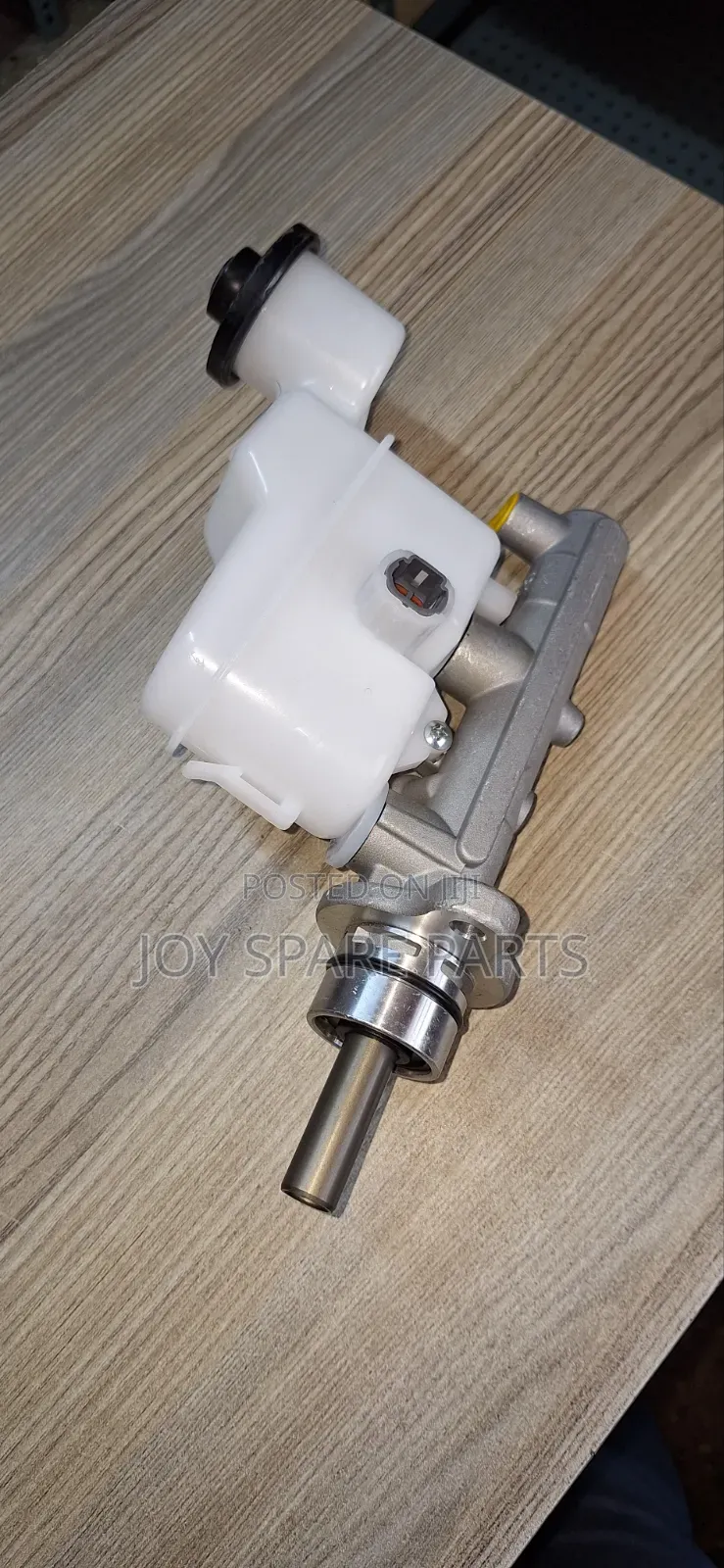 Hilux Vigo Master Cylinder