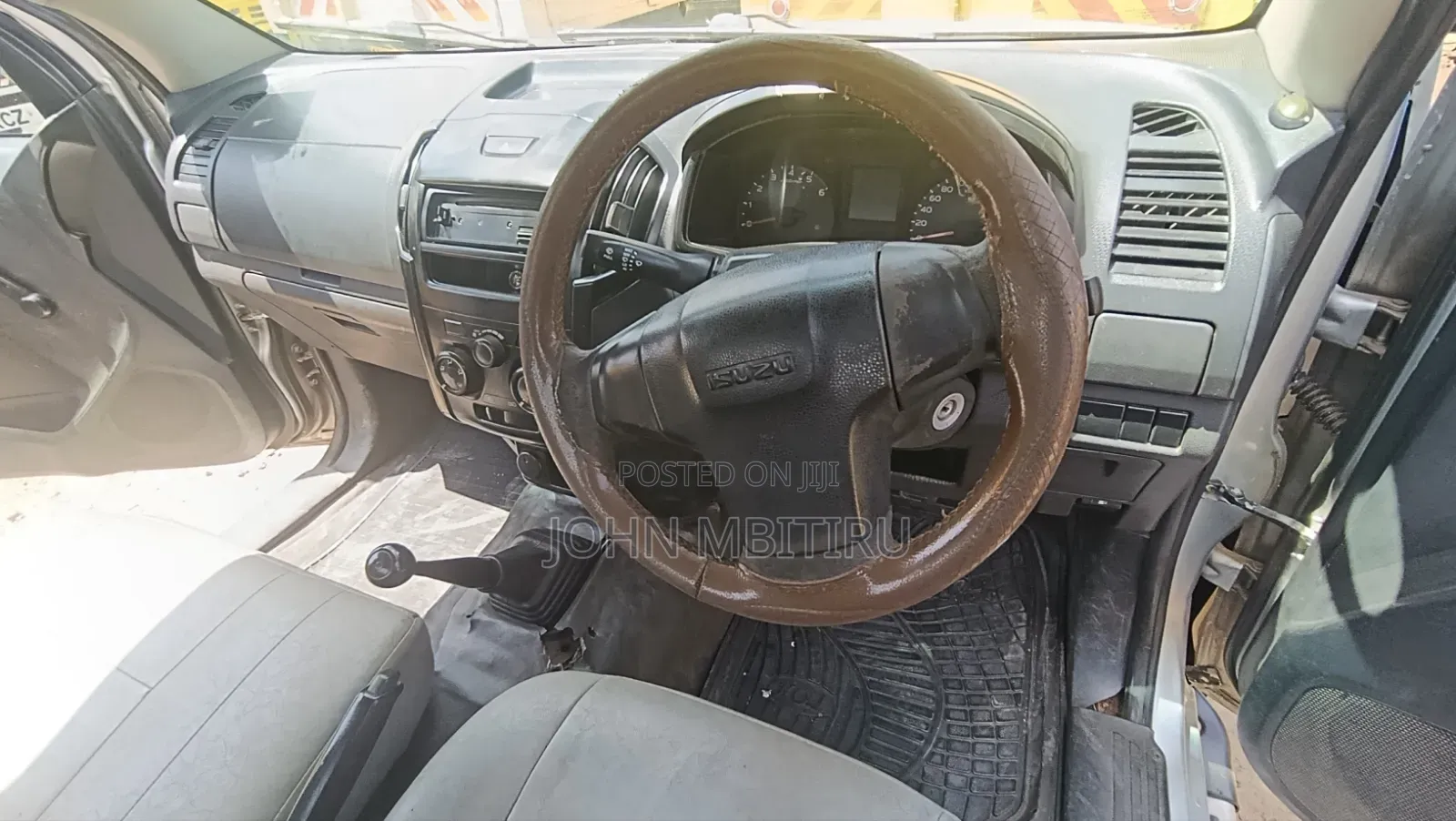 Isuzu D-MAX 2014 Gray