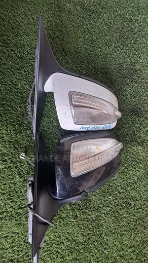 Mercedes W204 Side Mirror