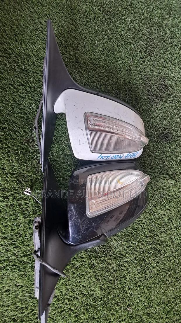 Mercedes W204 Side Mirror