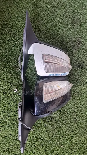 Mercedes W204 Side Mirror