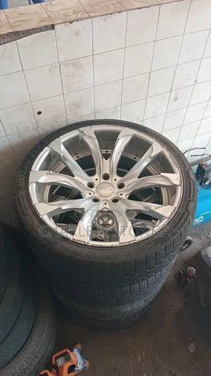 Size 24" V8