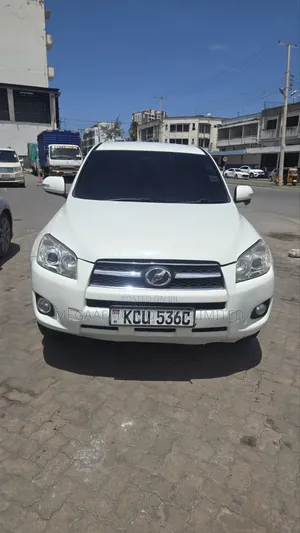 Toyota RAV4 2.5 2012 White