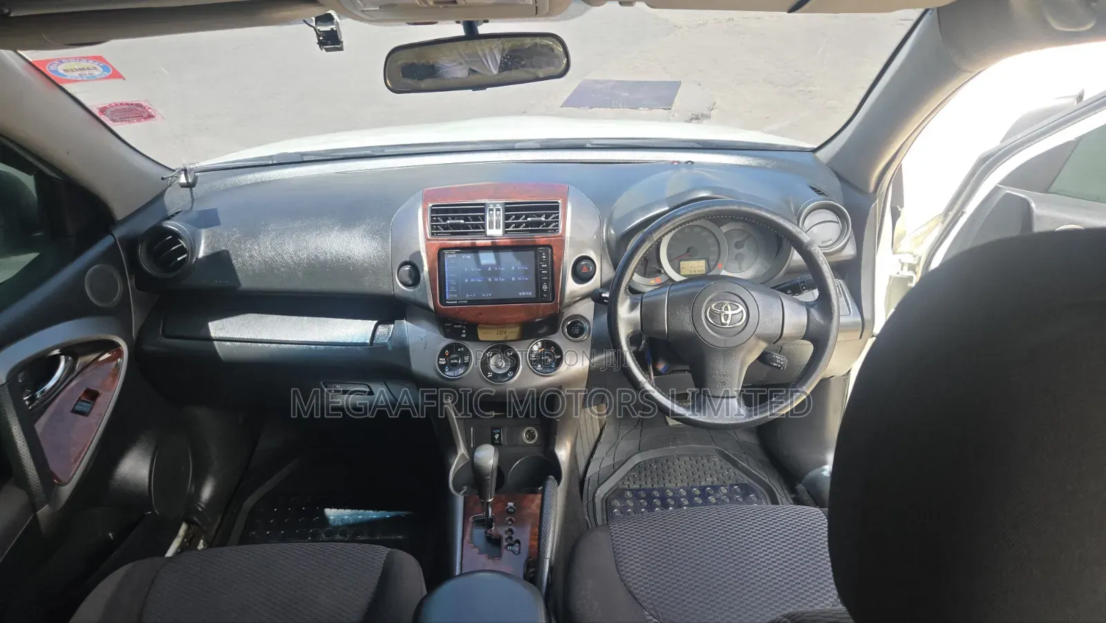 Toyota RAV4 2.5 2012 White
