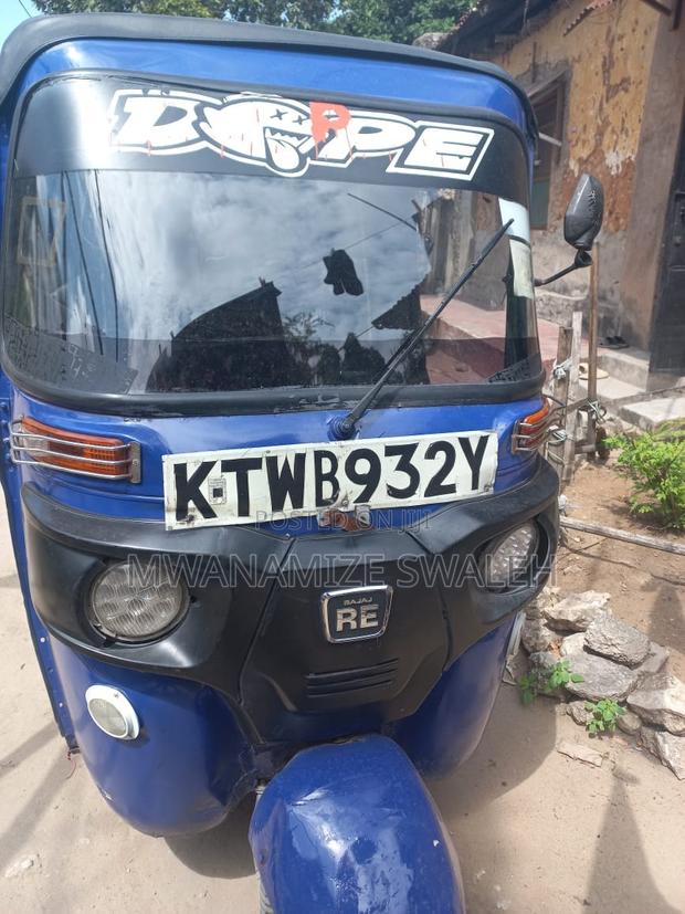 Bajaj 2021 Blue - thumbnail 3