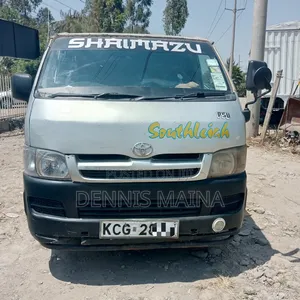 Toyota Grand HiAce Limited 3.0 Diesel Turbo RWD 8-Seater 2002 Silver