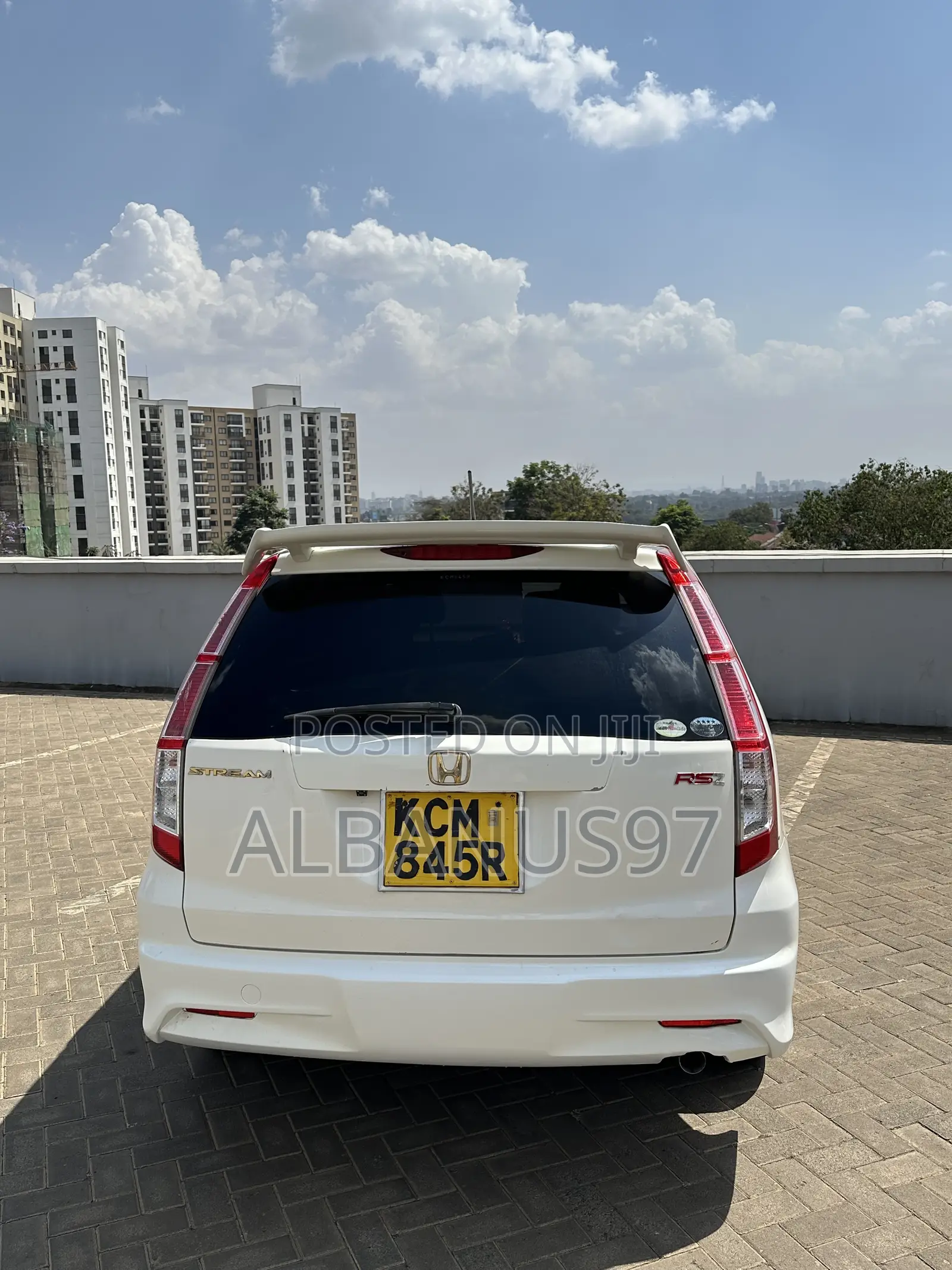 Honda Stream 2011 White
