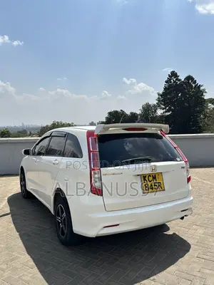 Honda Stream 2011 White