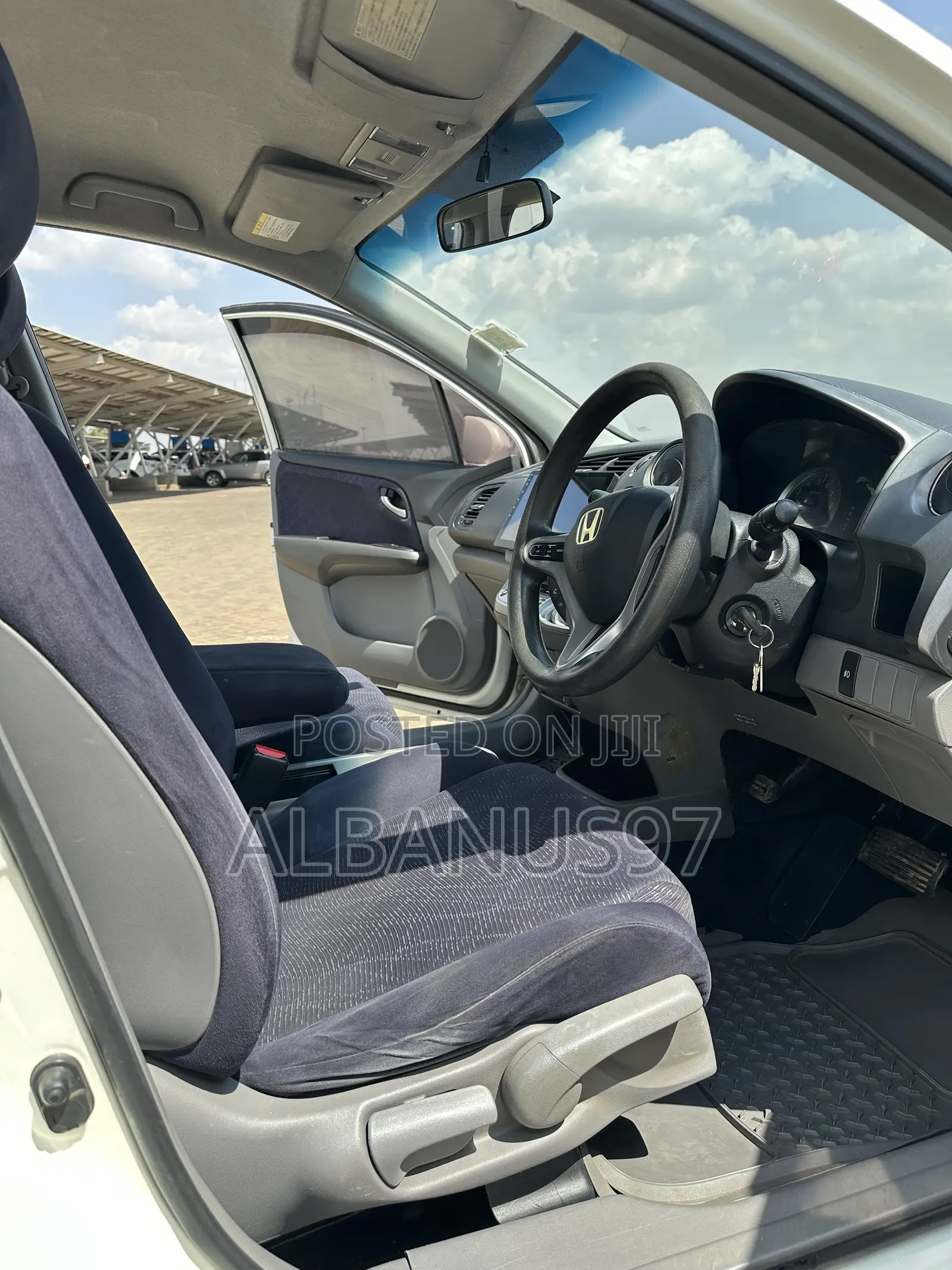 Honda Stream 2011 White