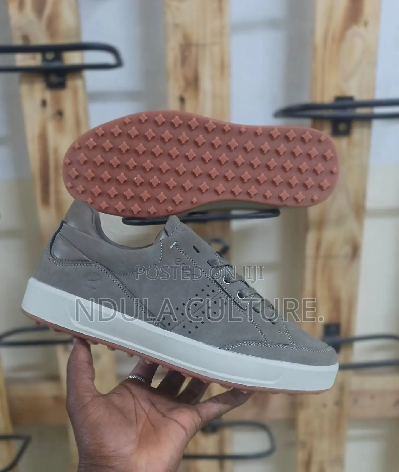 Ecco Low Cut Smart Casuals