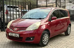 Nissan Note 2011 Red