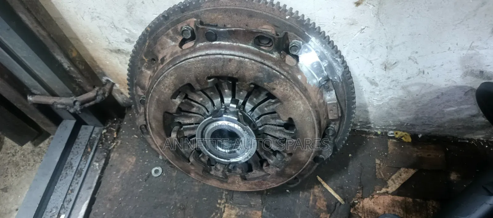 Pressure Plate ,Flywheel and Release Bearing Subaru Legacy Bg5