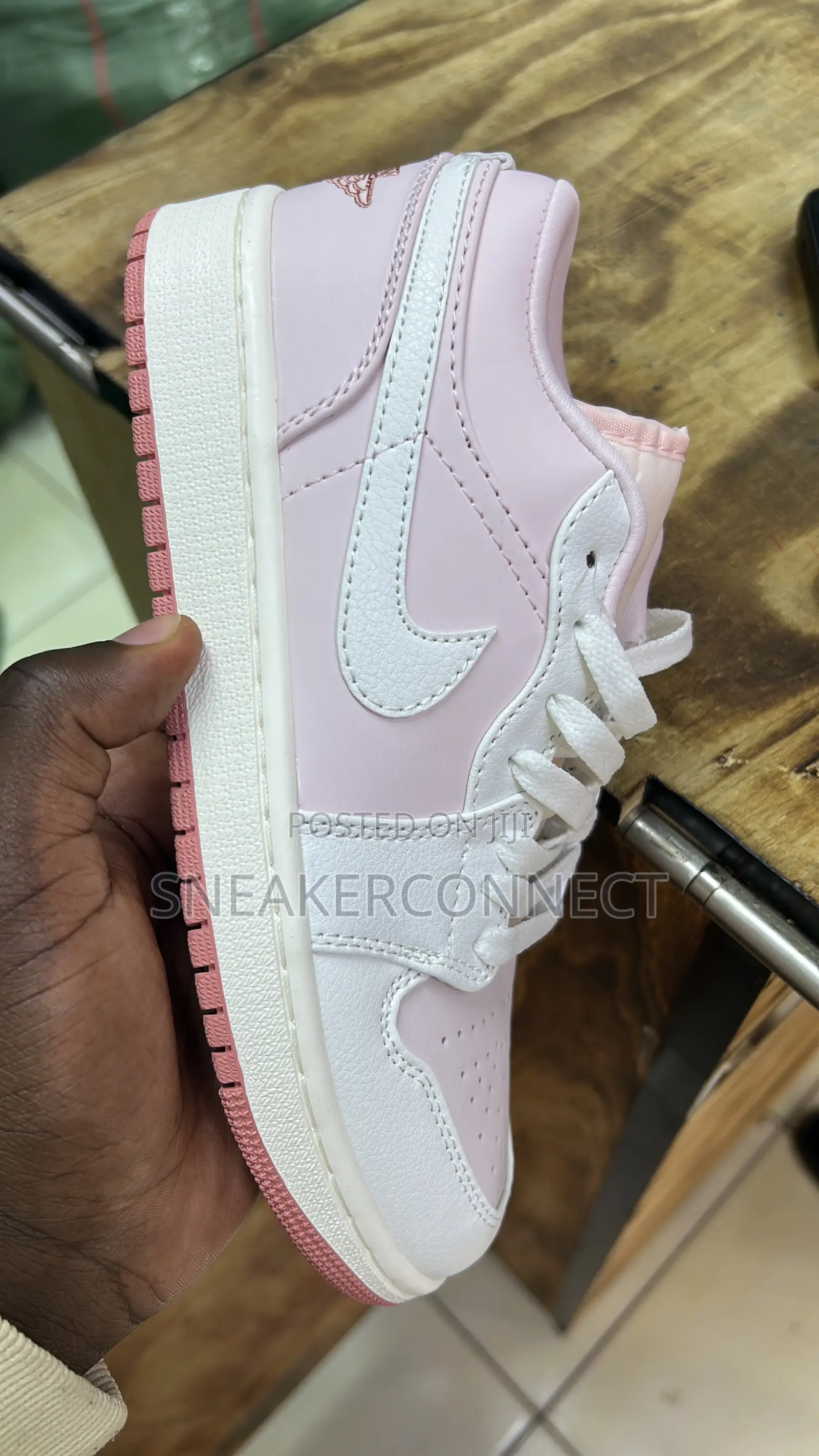 Air Jordan 1 Low