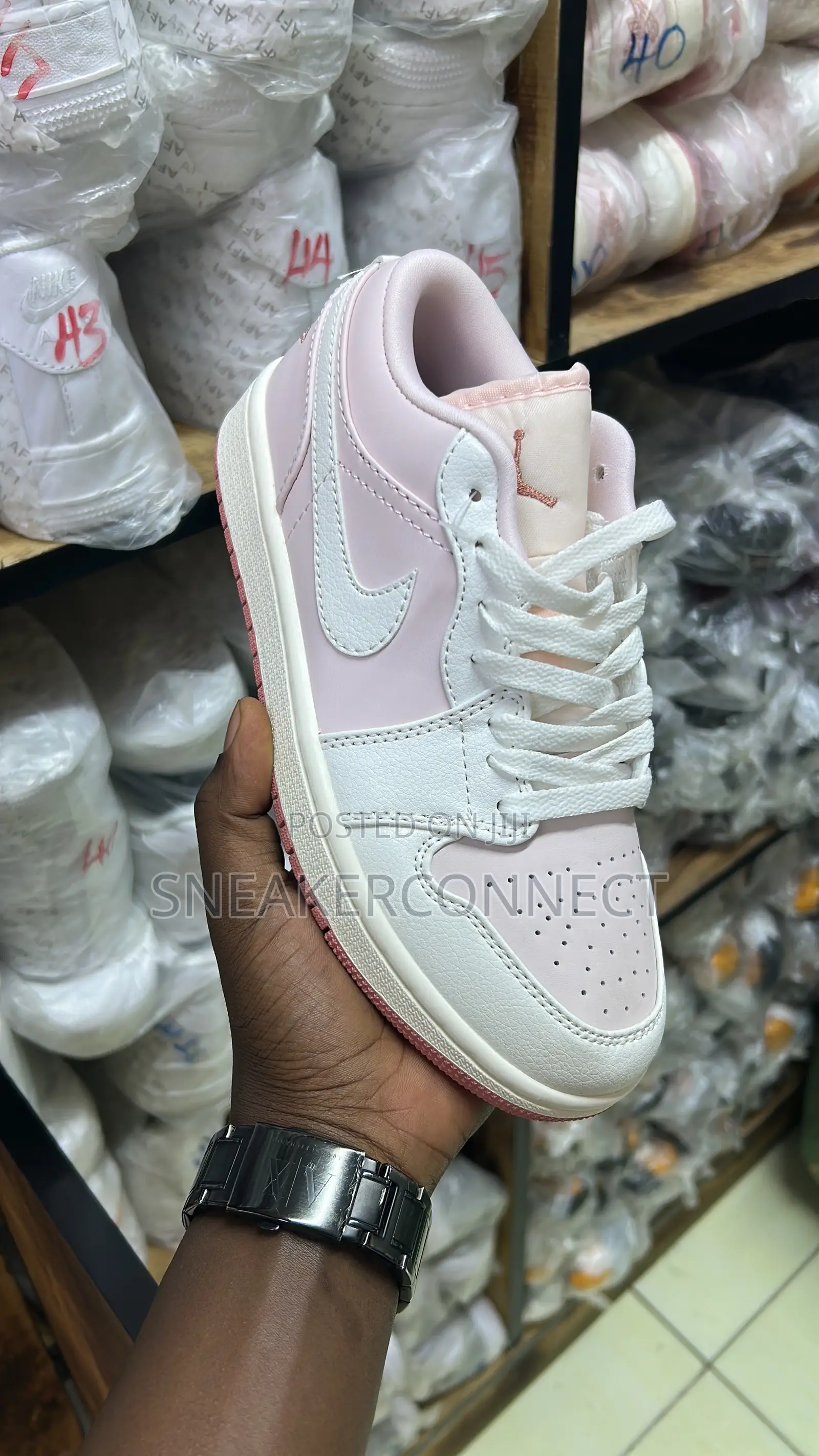 Air Jordan 1 Low