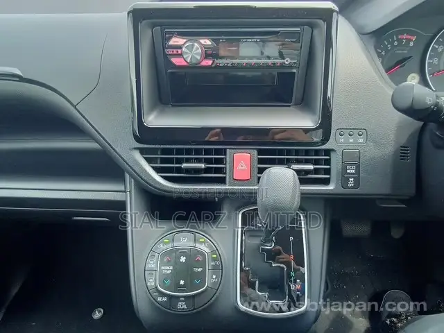 Toyota Noah 2.0 FWD (8 Seater) 2020 Silver