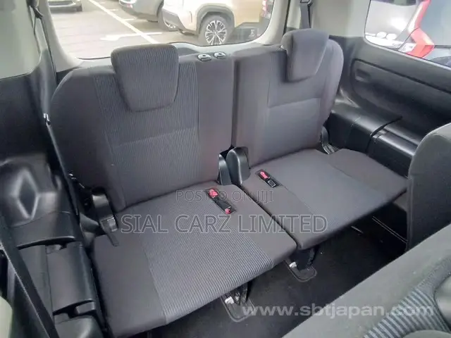 Toyota Noah 2.0 FWD (8 Seater) 2020 Silver