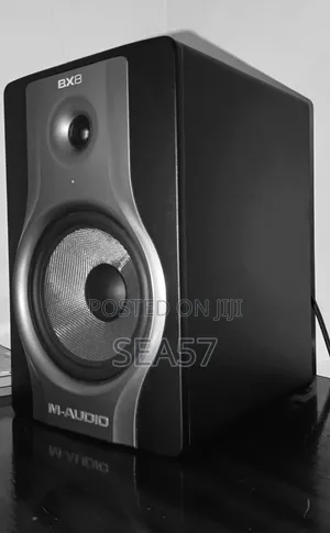 M-Audio BX8 Carbon — Professional Studio Monitors