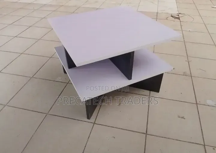 Hamilton Center Table – Modern Durable Design