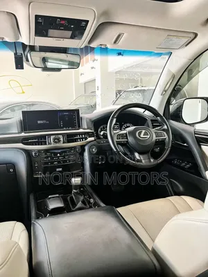 Lexus LX 2019 Off white