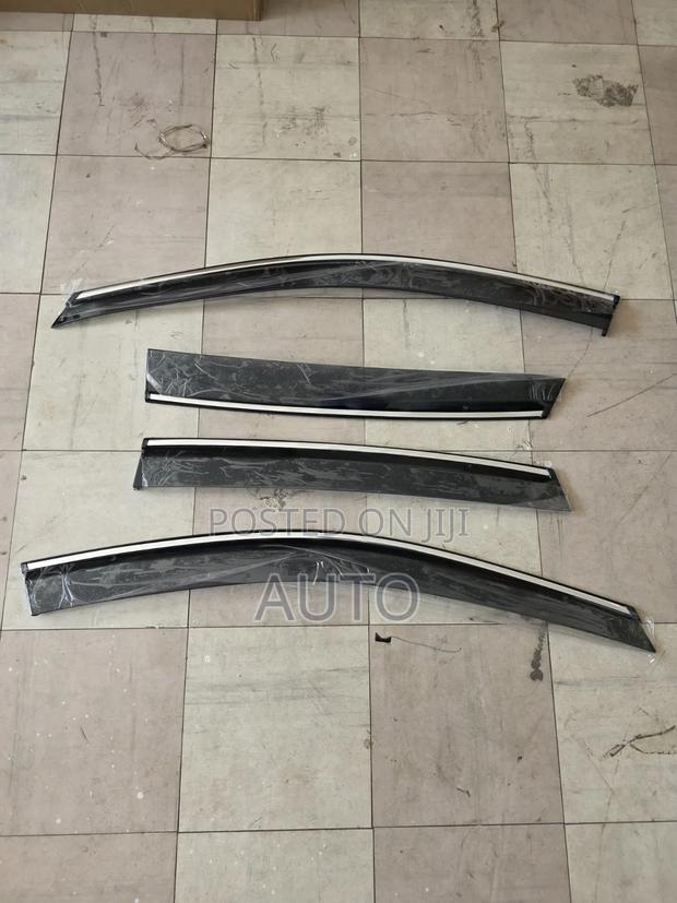 Honda CR-V 2007-2012 Windbreakers | Window Visors | Rain Guards - main view