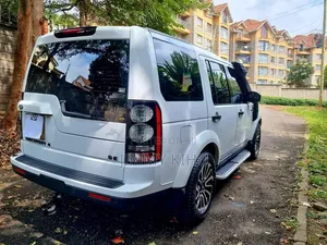 Land Rover Discovery 2016 Pearl