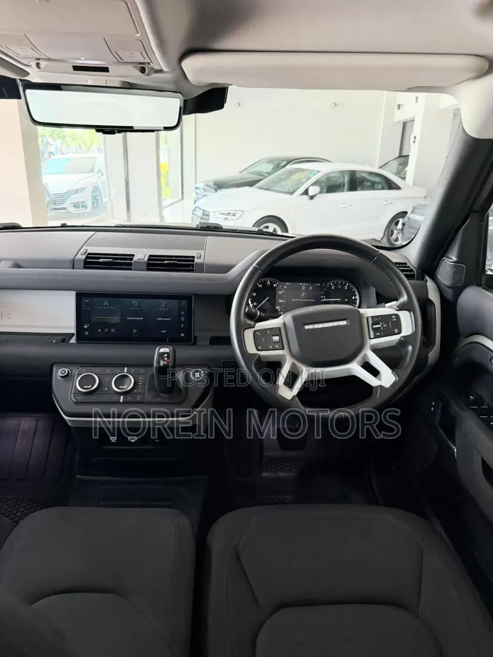 Land Rover Defender 2021