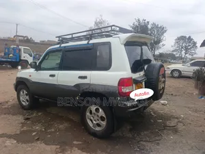 Mitsubishi Pajero IO 2003 White