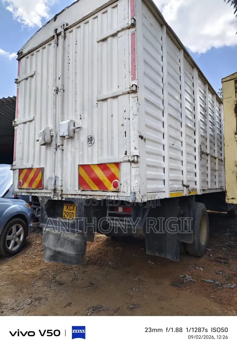 2012 Mitsubishi Fuso FI1217R 2012 White