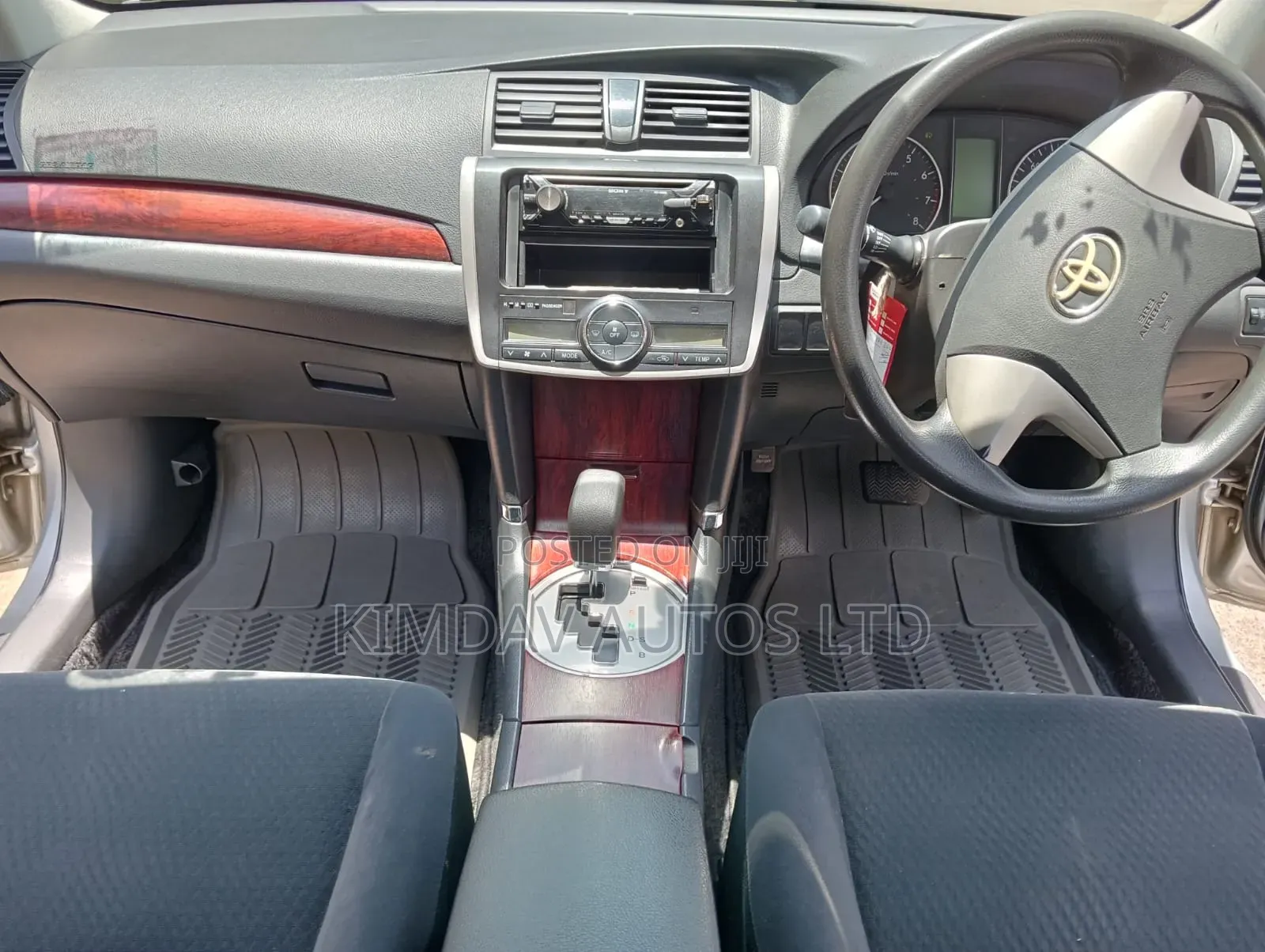 Toyota Allion 2012 Silver