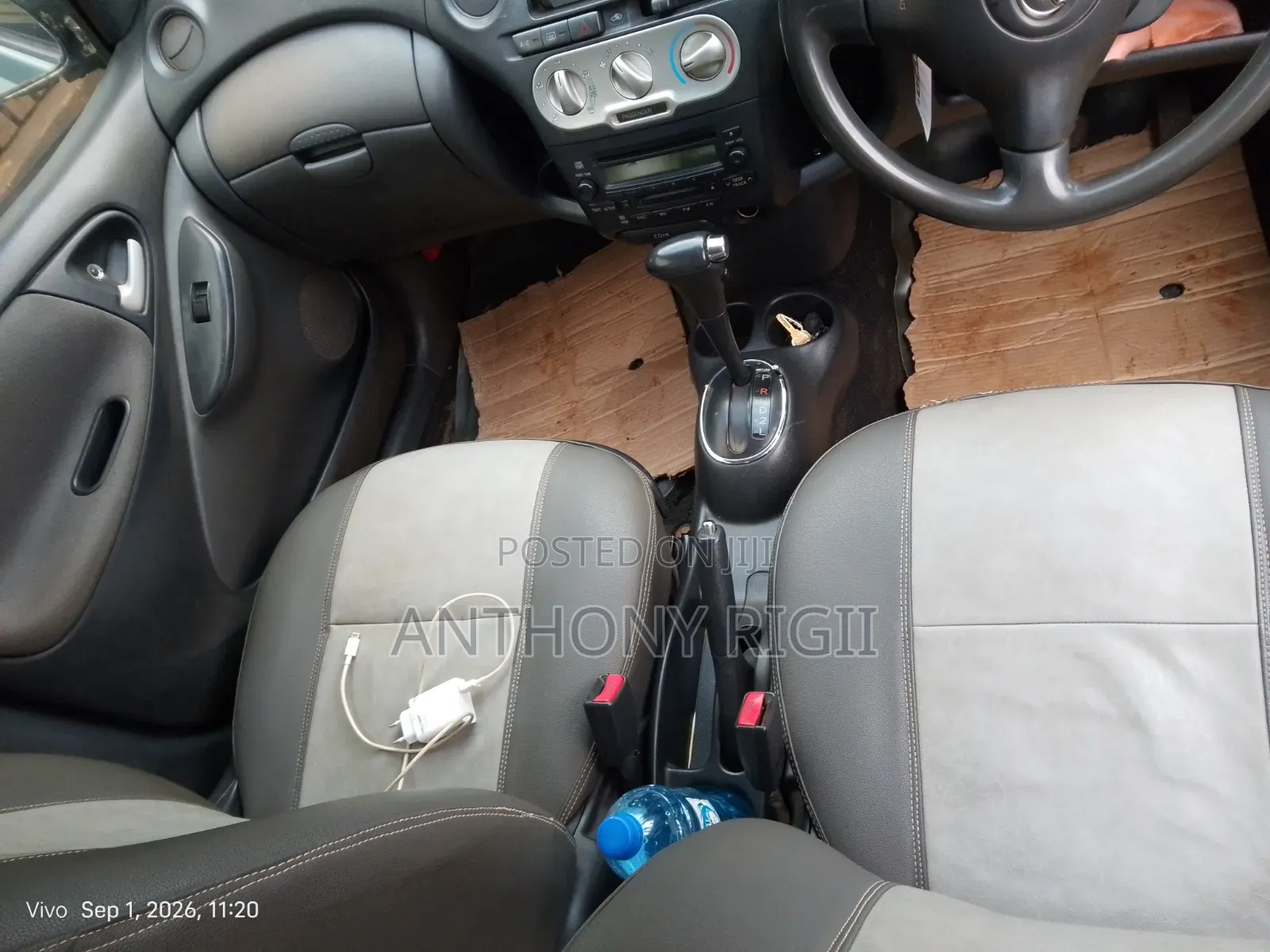 Toyota Vitz 2004 Blue