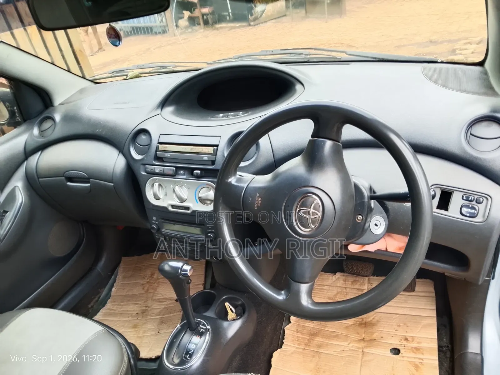 Toyota Vitz 2004 Blue