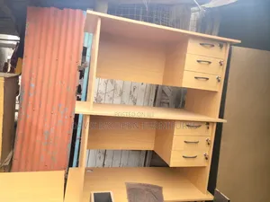 Overhead Hutch Office Desk