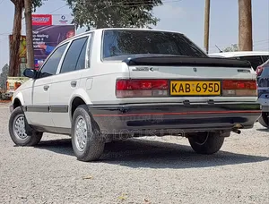 Mazda B-series 1990 White