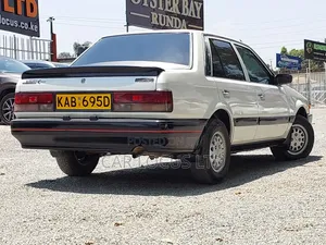 Mazda B-series 1990 White