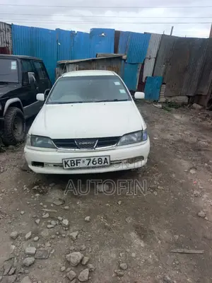 Toyota Carina 1.5 FWD Sedan 2001 White