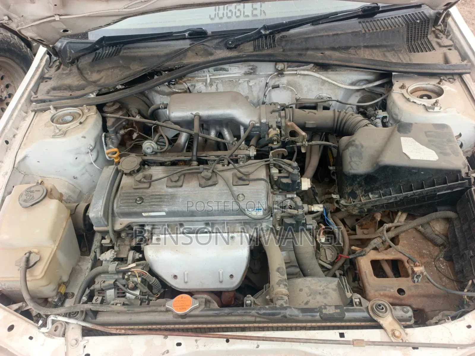 Toyota Carina 1.5 FWD Sedan 2001 White