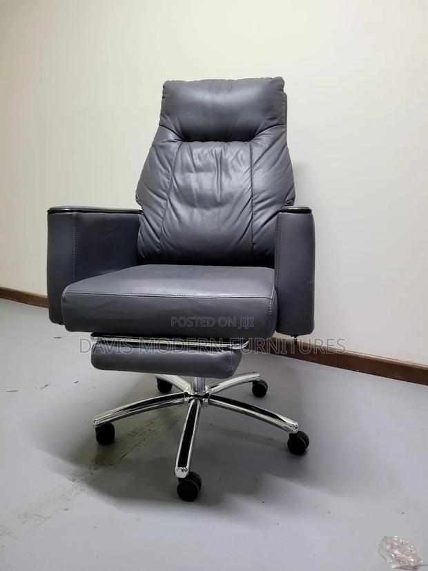 Executive High -Back Office Chair - thumbnail 2