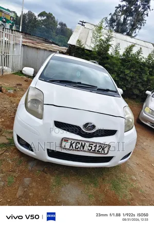 Toyota Vitz 2011 White